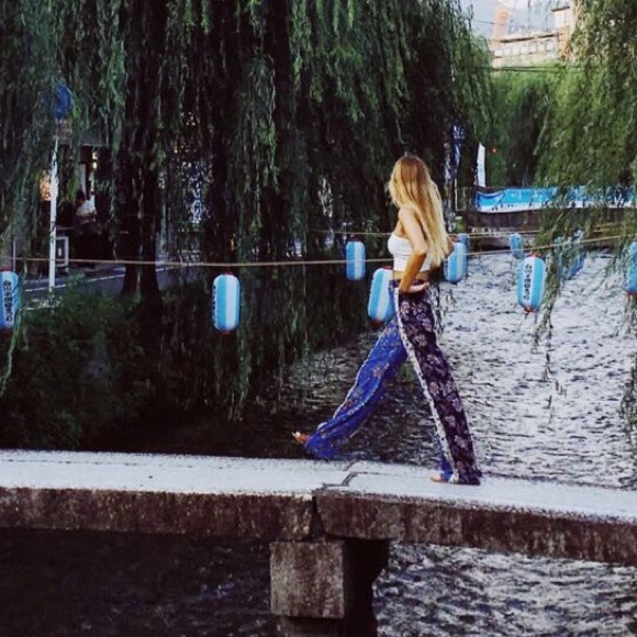 Meet your Posher, Melissa - Picture 1 of 1